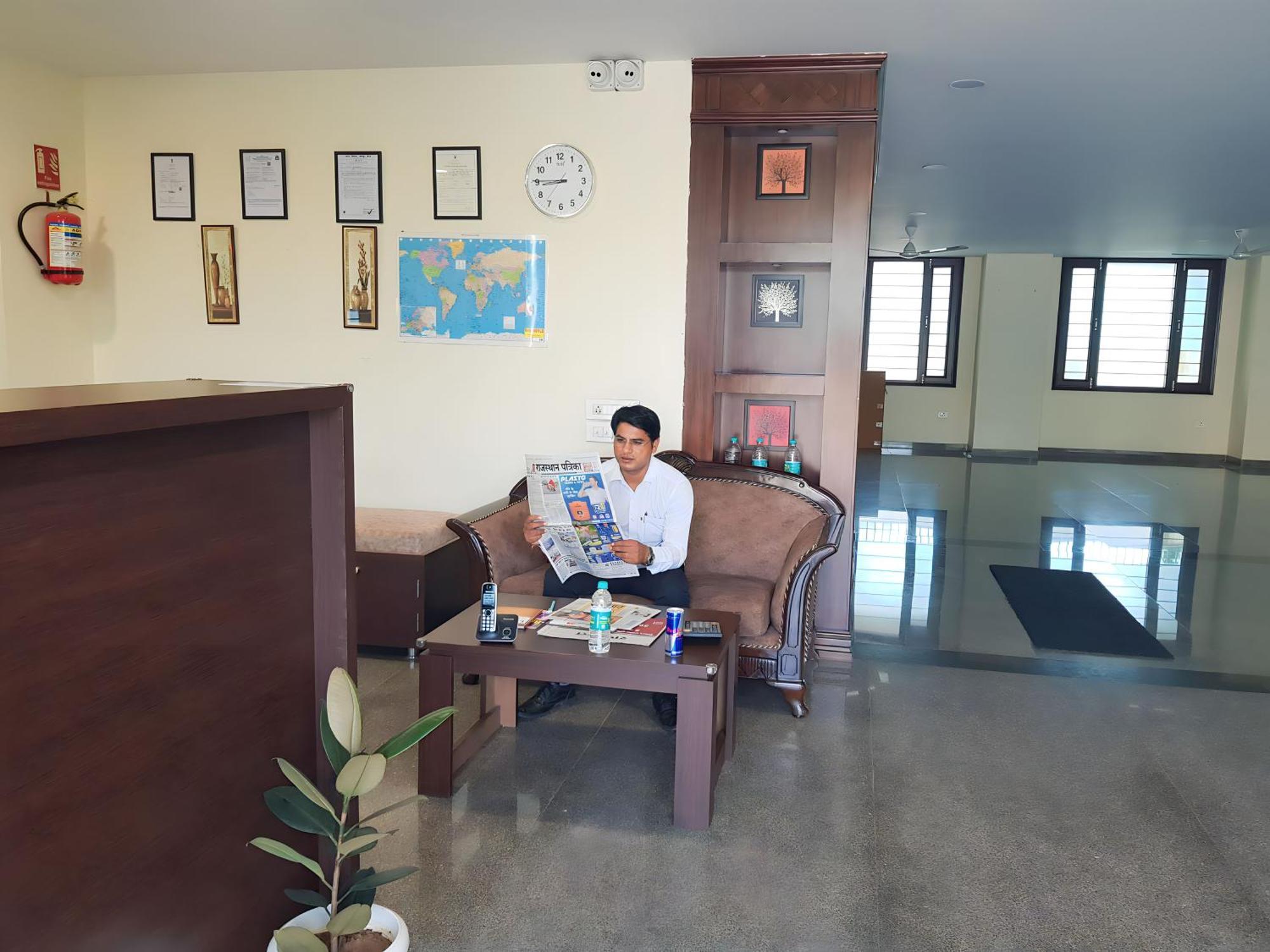 Hotel Sheerha Royal Residency-Near Jaipur Airport Extérieur photo